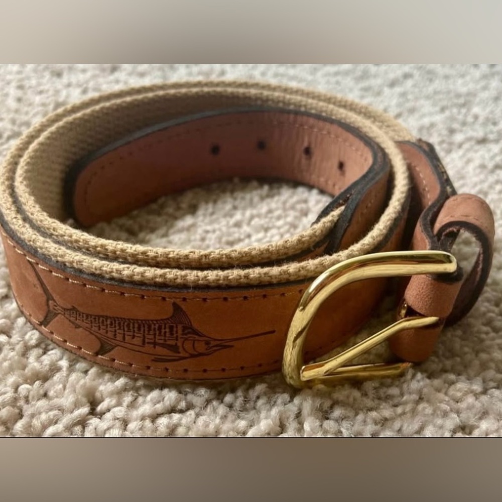 World Wide Sportsman Men’s Size 32”Leather Belt Fish